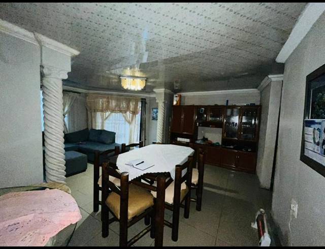 3 BEDROOM HOUSE FOR SALE IN EVATON CENTRAL
